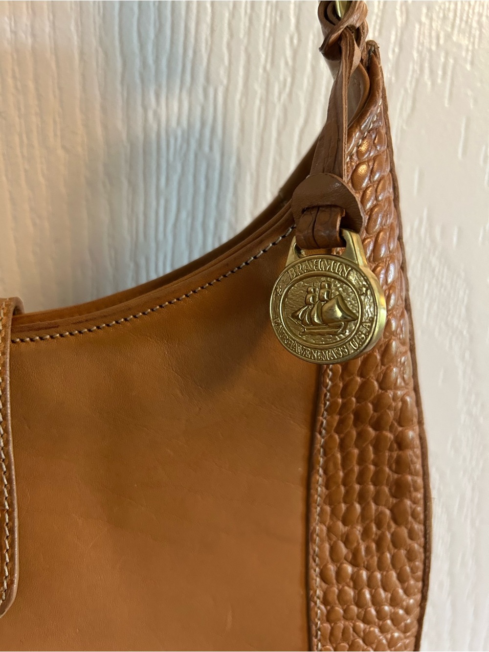 Brahmin Tan Leather Shoulder Bag with Croc-Textured Trim - Picture 2 of 7